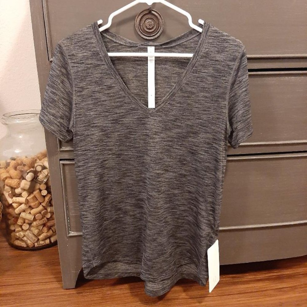 Lululemon What The Sport Tee size 8. New with tags